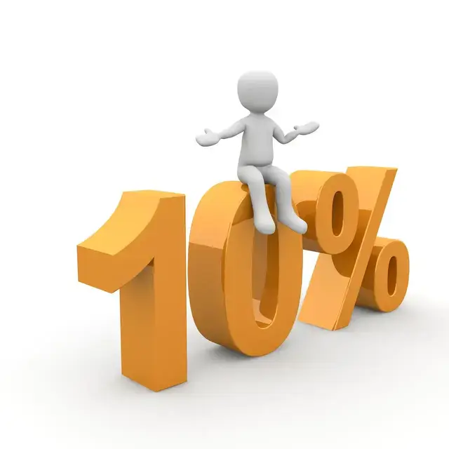 Man sitting on 10% sign